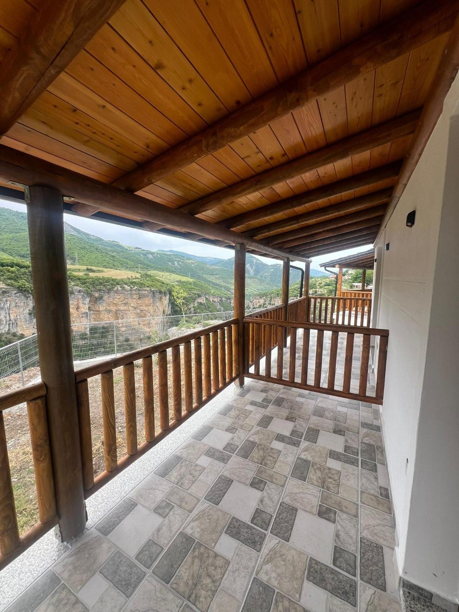 Guest House Bracaj Zhaban Buitenkant foto