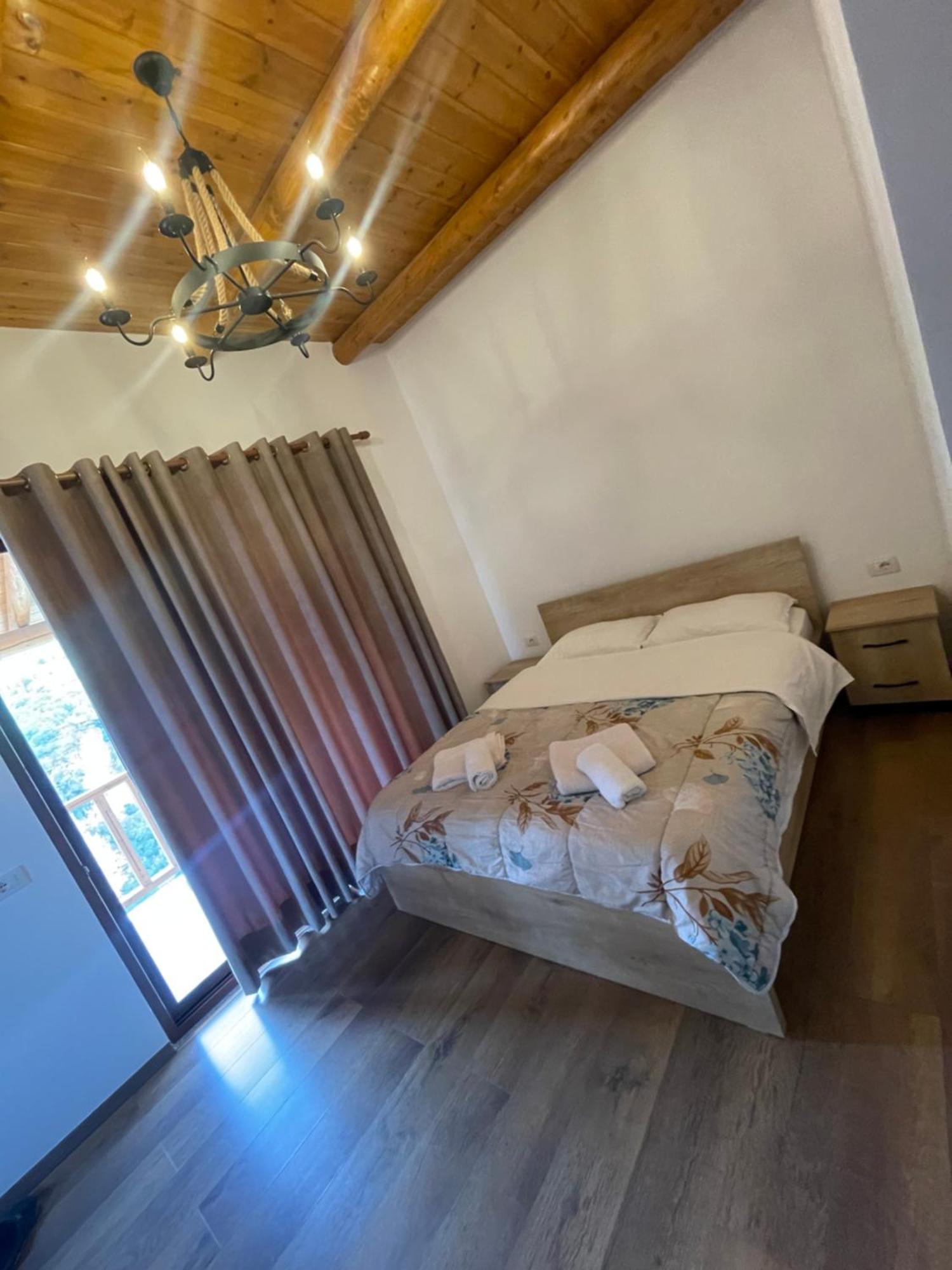 Guest House Bracaj Zhaban Buitenkant foto