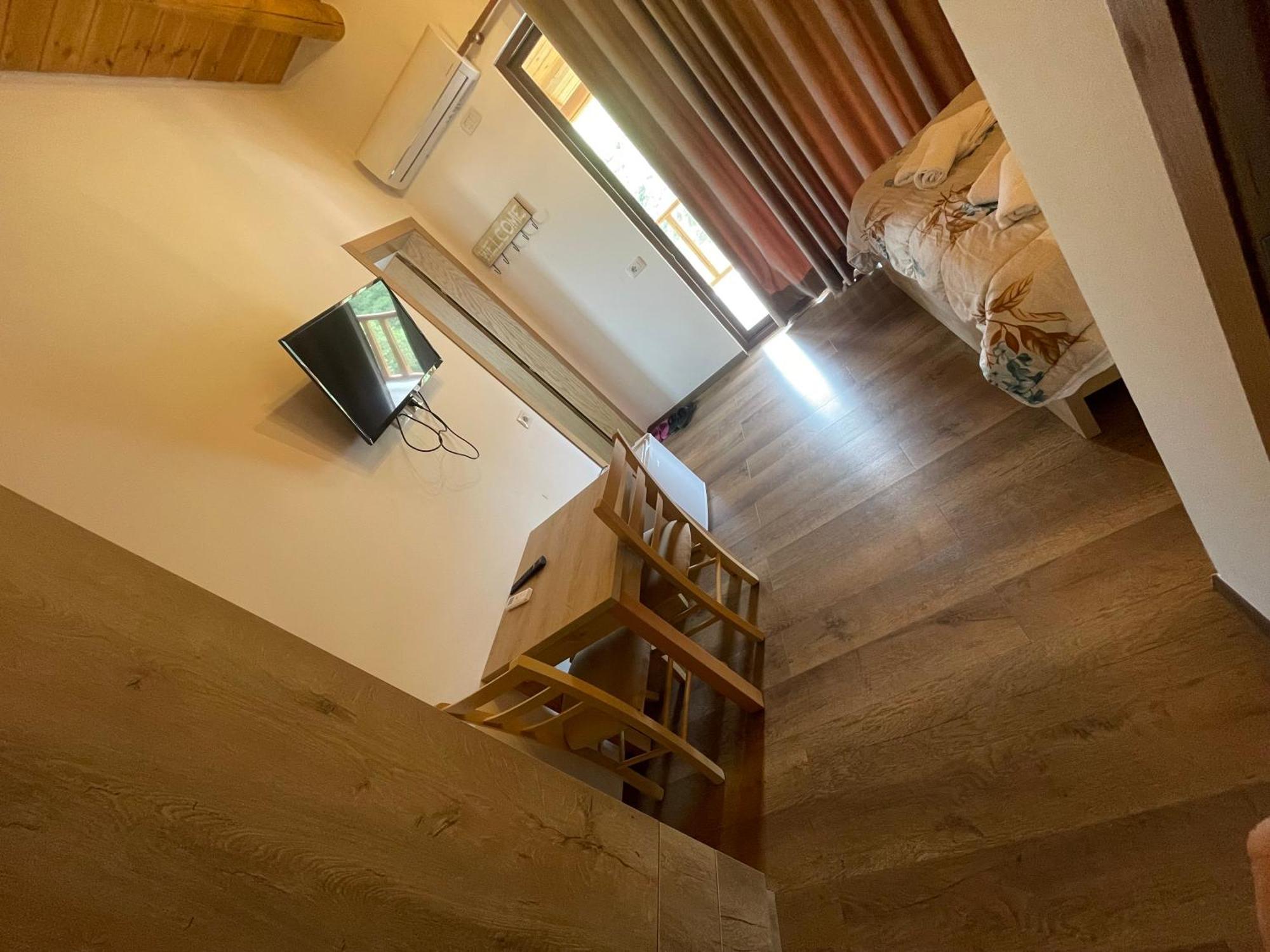 Guest House Bracaj Zhaban Buitenkant foto