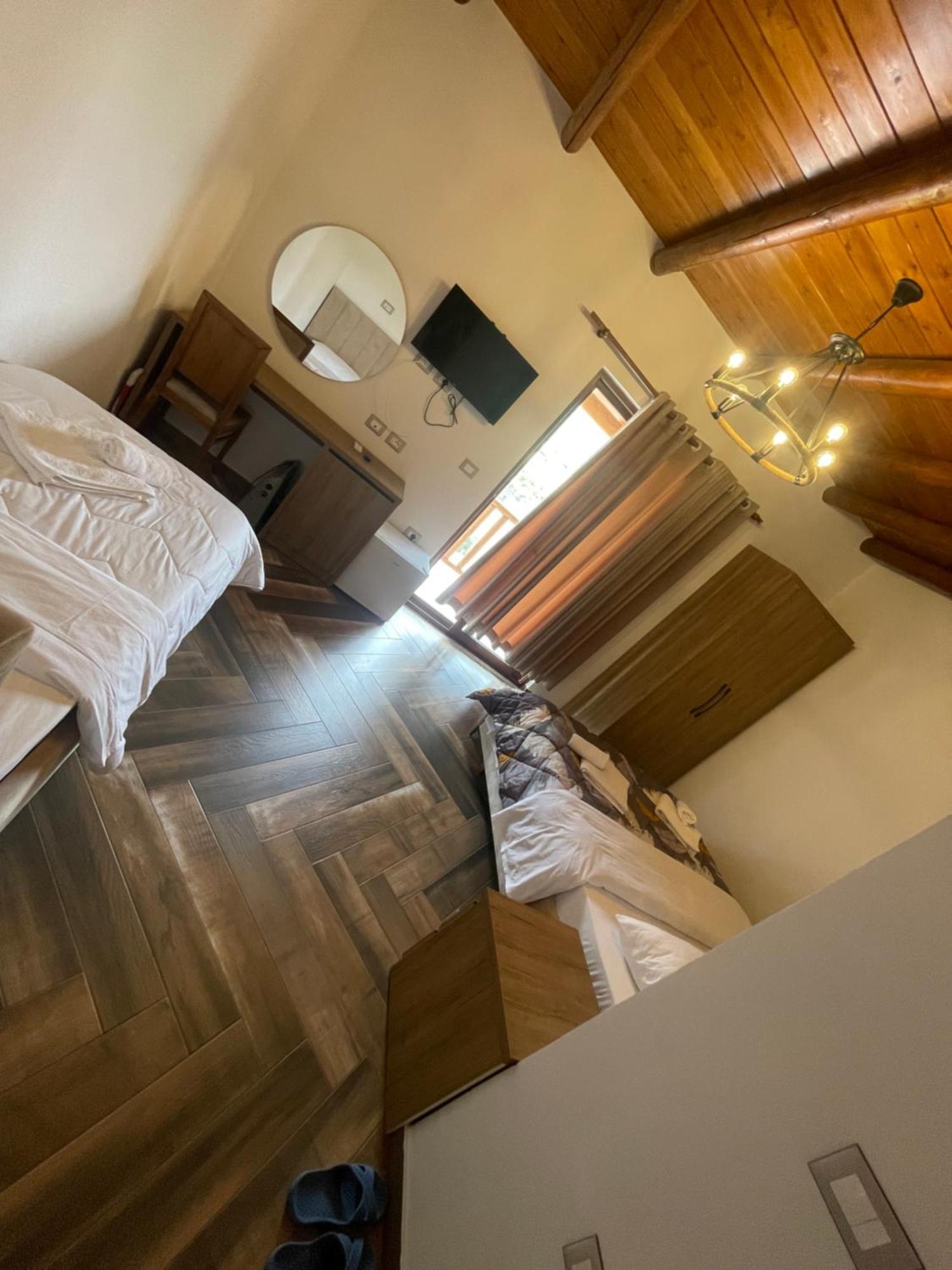 Guest House Bracaj Zhaban Buitenkant foto